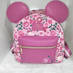 DISNEY NWT ❤️🖤MINNIE MOUSE🖤❤️ Mini Backpack.